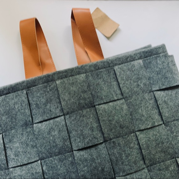 •NEW• XL Storage/Organization Felt Basket - Picture 7 of 9